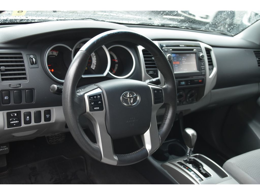 2013 Toyota Tacoma Base V6 4x4 photo 12
