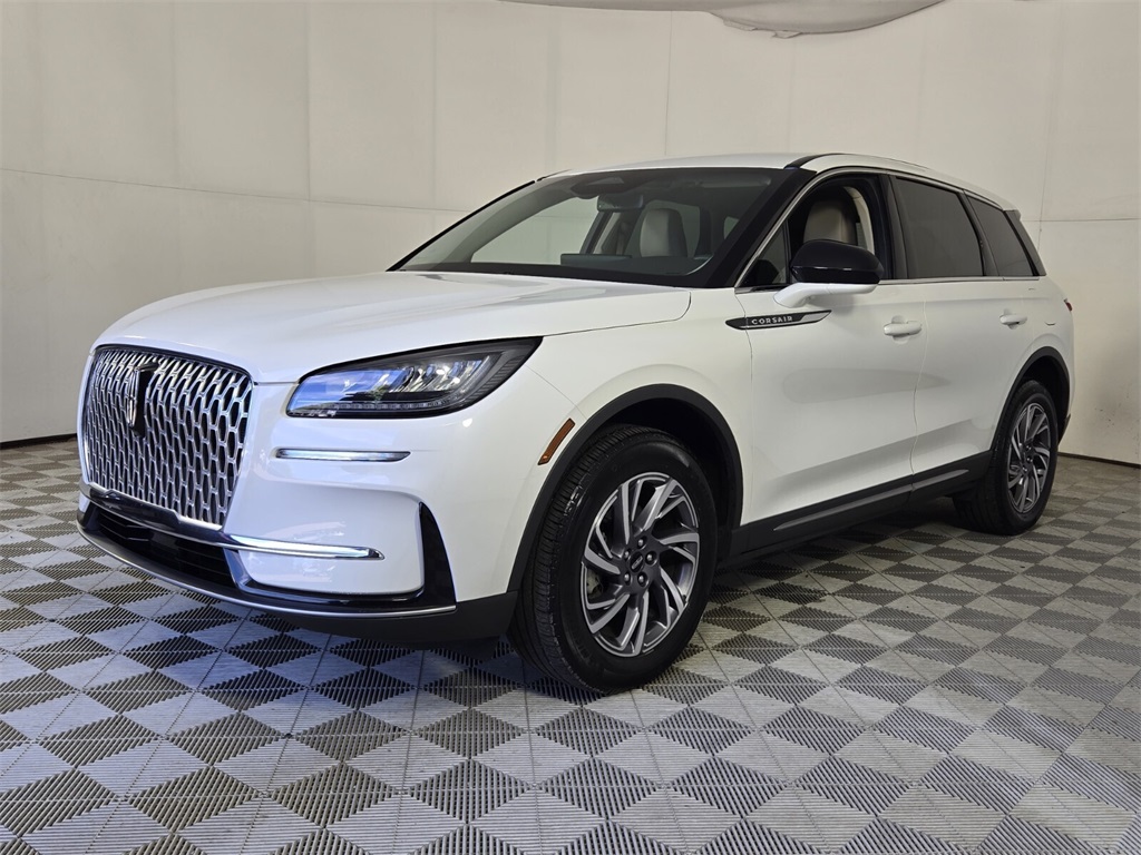 2023 Lincoln Corsair Standard photo 4