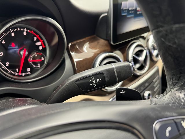 2017 Mercedes Benz CLA 250 photo 25