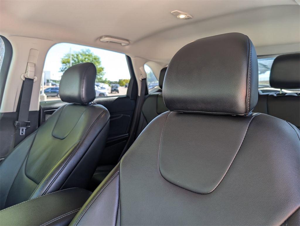 2016 Ford Edge Titanium photo 9