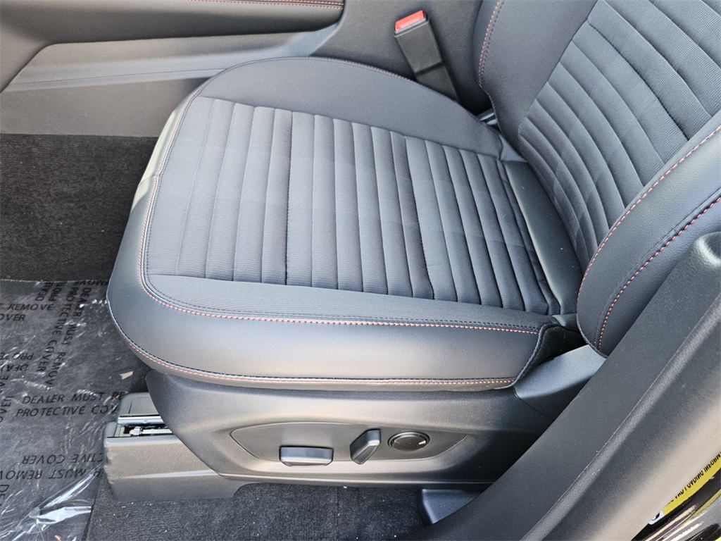 2025 Ford Explorer ST-Line photo 14