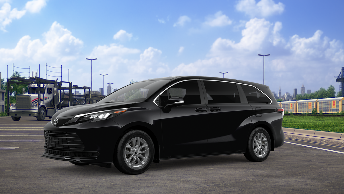 2026 Toyota Sienna LE photo 2