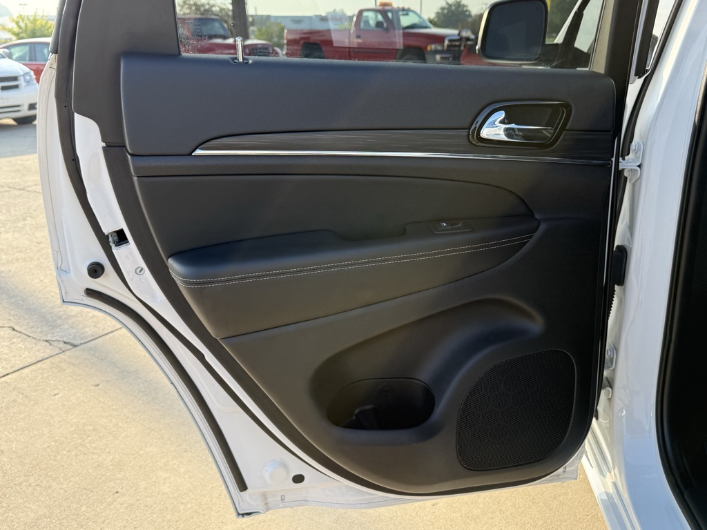 2021 Jeep Grand Cherokee Anniversary Edition photo 23