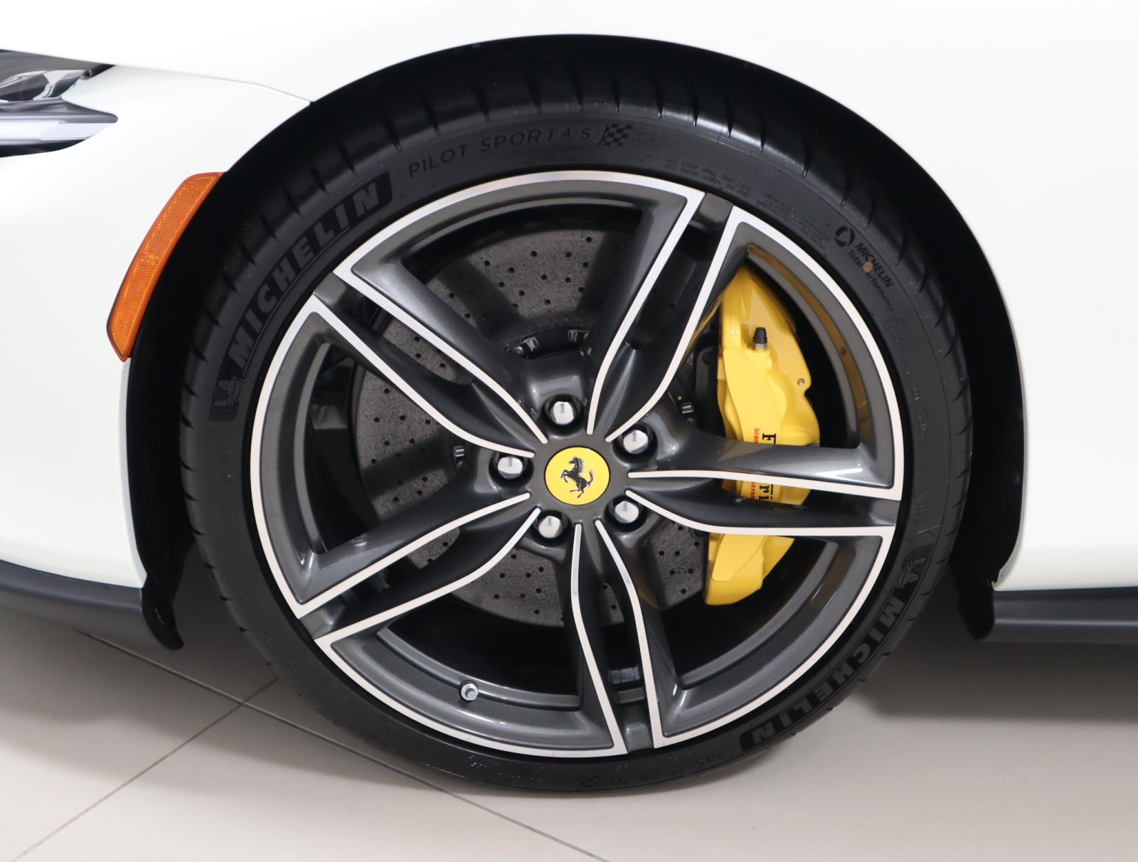 2024 Ferrari Roma Spider photo 19