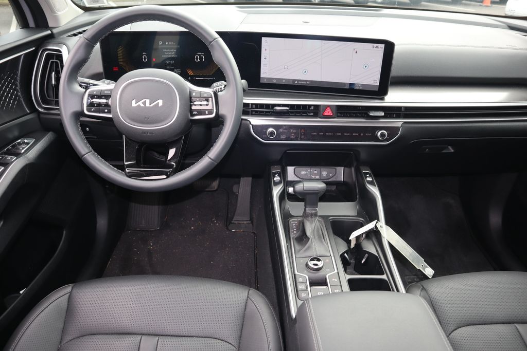 2025 Kia Sorento S photo 13