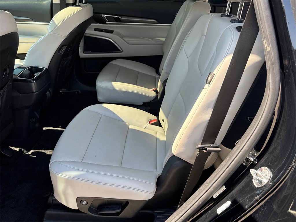 2024 Kia Telluride S photo 17