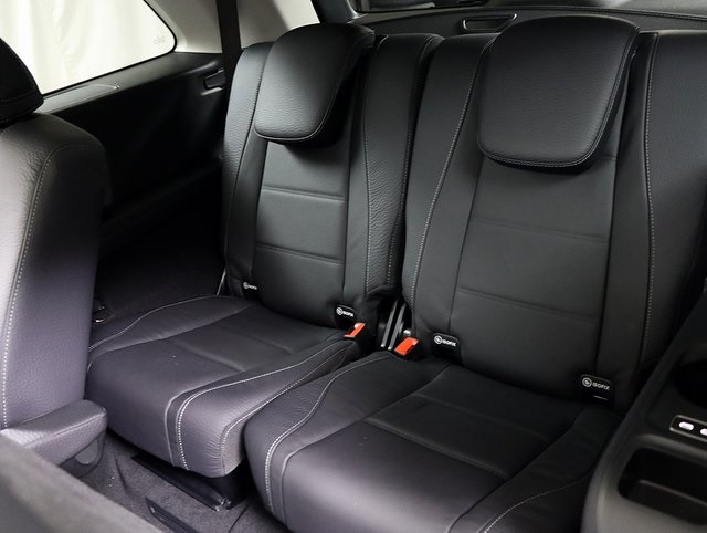 2026 Mercedes Benz GLS 450 4MATIC photo 13