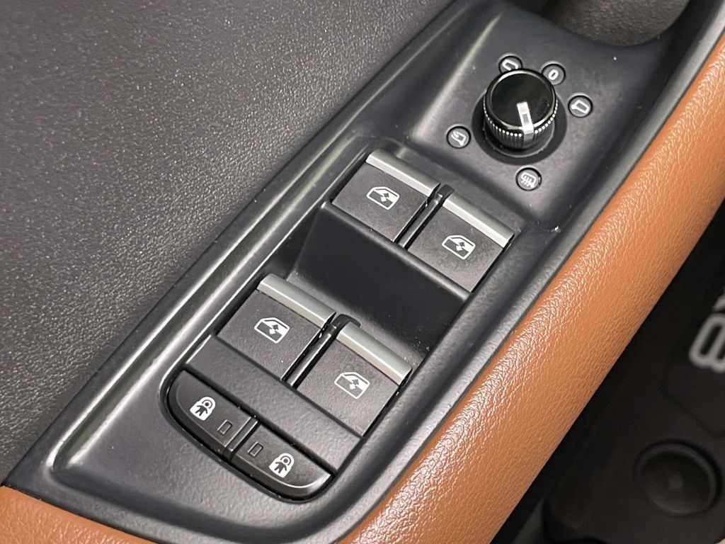 2020 Audi Q8 55 Prestige photo 34