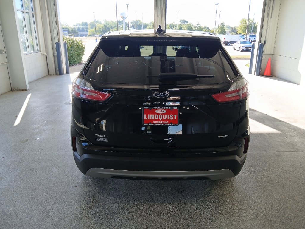 2023 Ford Edge SEL photo 7