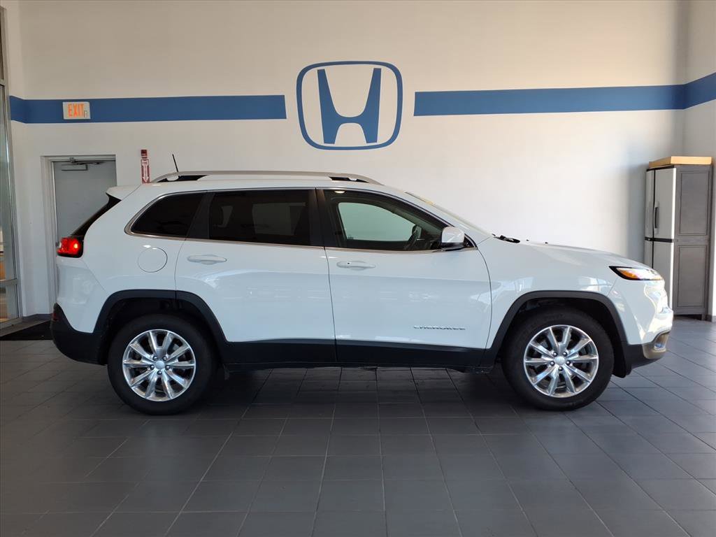 2017 Jeep Cherokee Limited photo 3