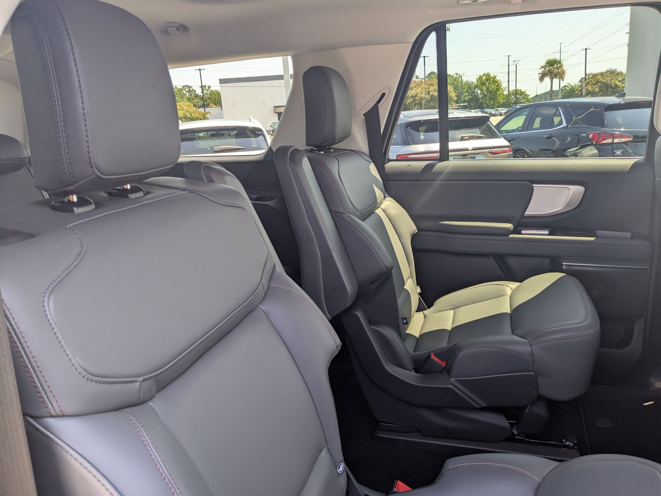 2025 Ford Expedition MAX photo 26