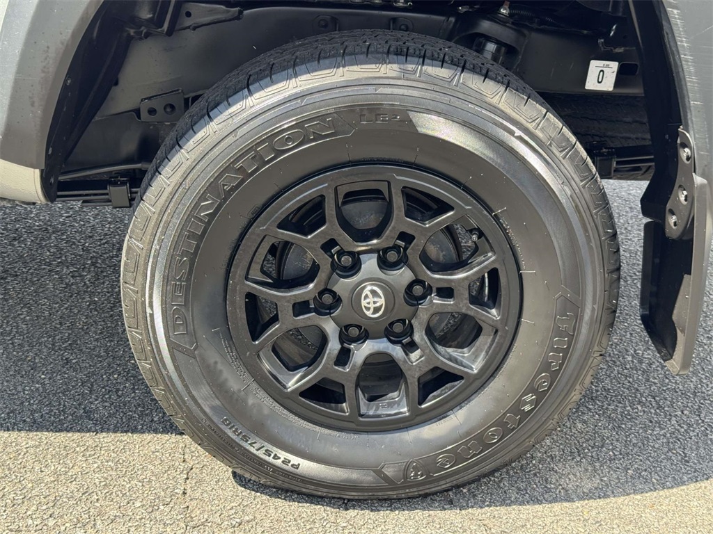 2023 Toyota Tacoma SR5 photo 12