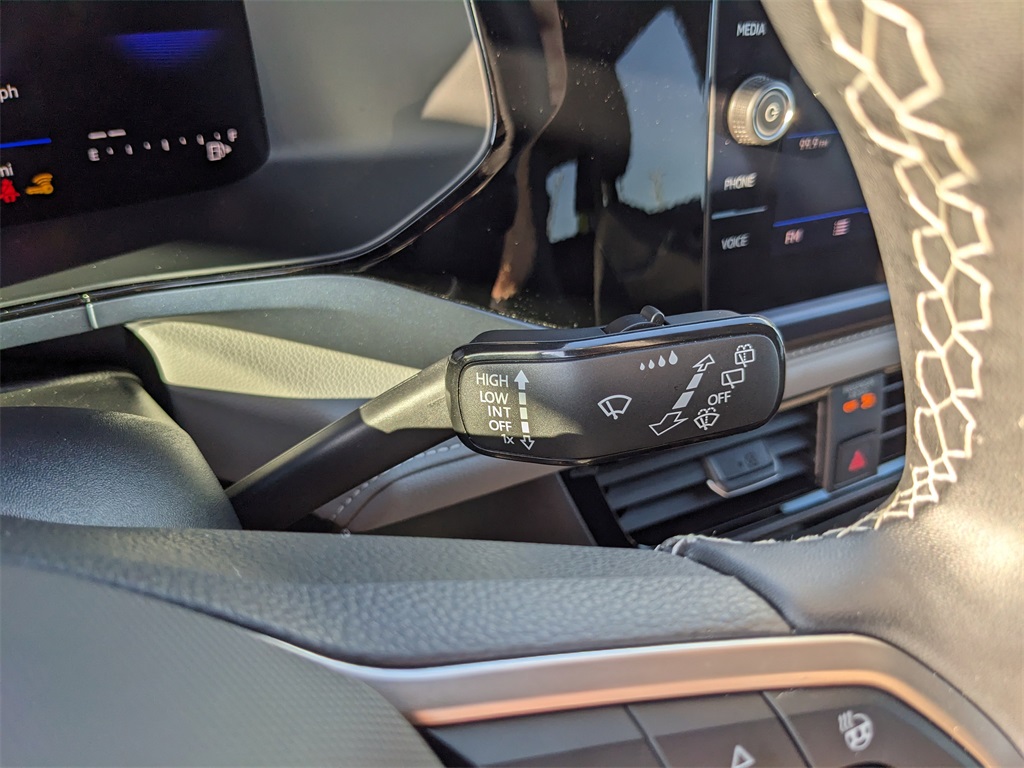 2024 Volkswagen Taos SE photo 31
