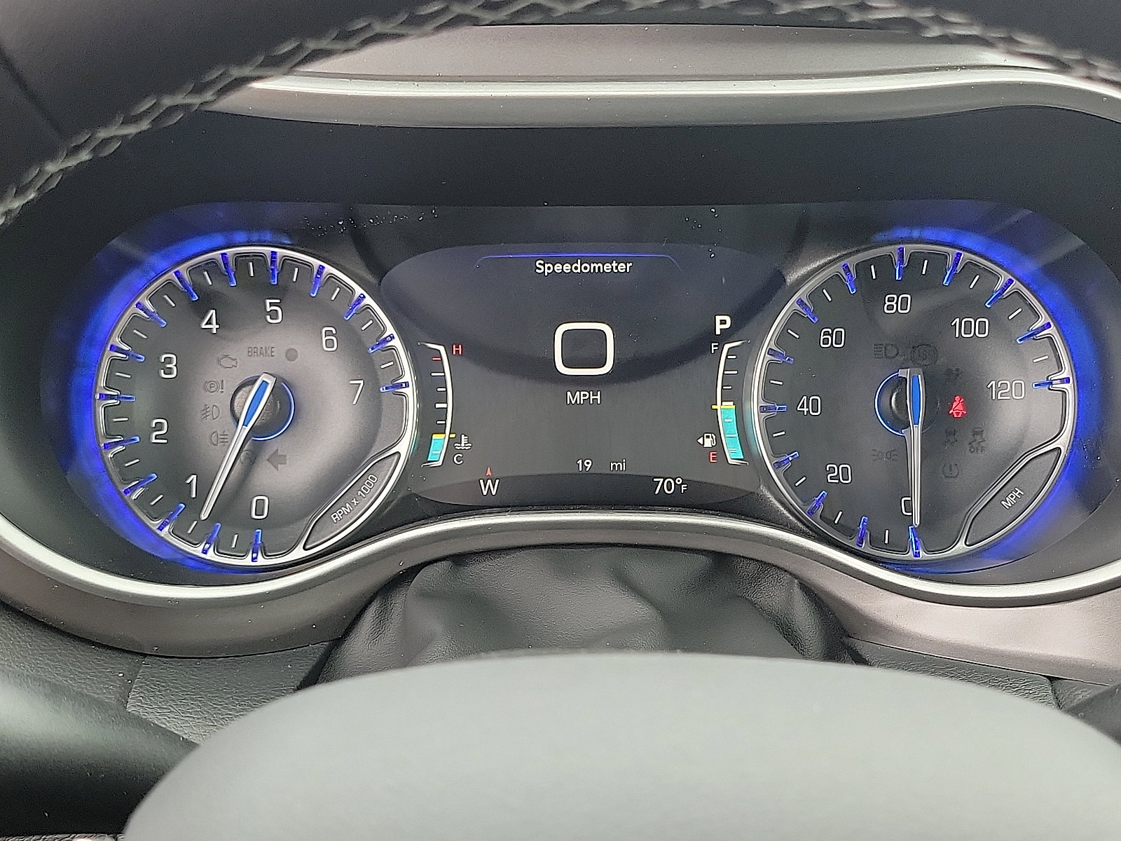 2025 Chrysler Voyager LX photo 7
