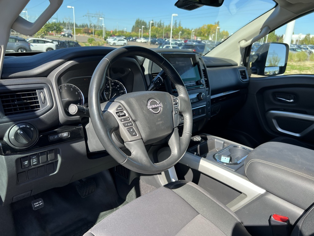 2023 Nissan Titan SV photo 14