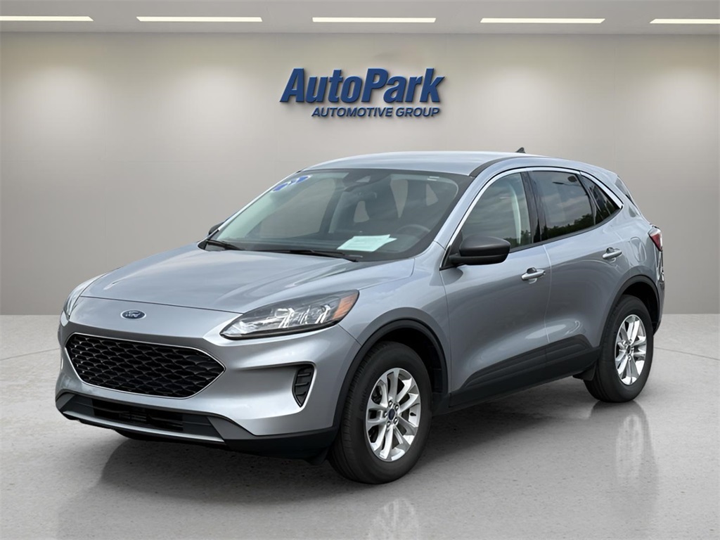 2022 Ford Escape SE photo 3