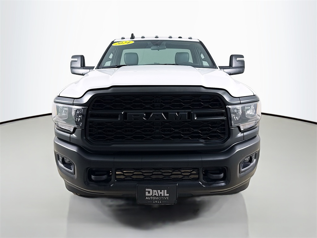 2024 Ram 3500 Tradesman photo 4