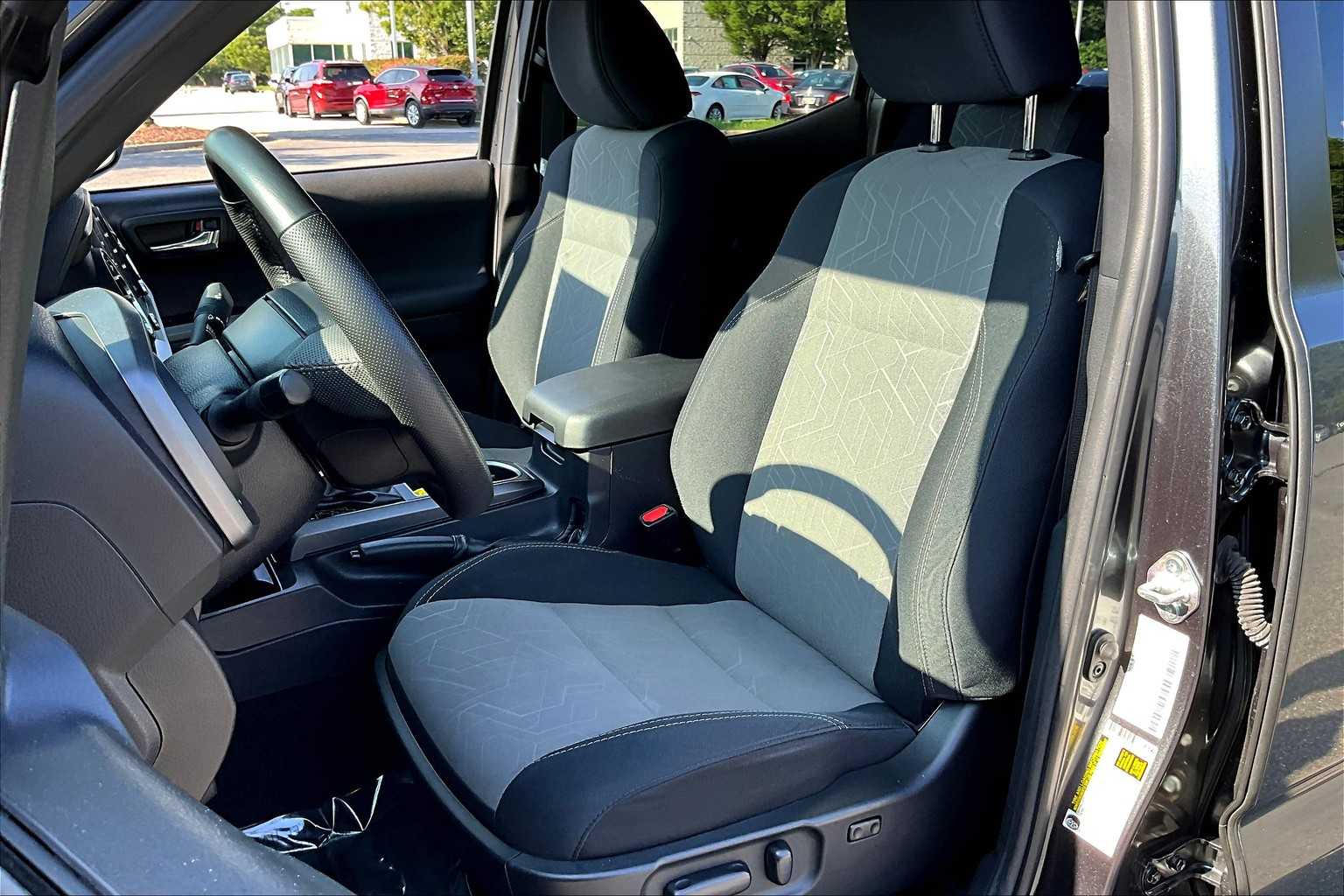 2023 Toyota Tacoma TRD Double Cab V6 photo 7
