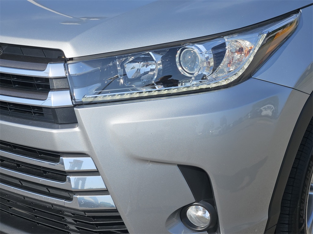 2018 Toyota Highlander Limited Platinum photo 7