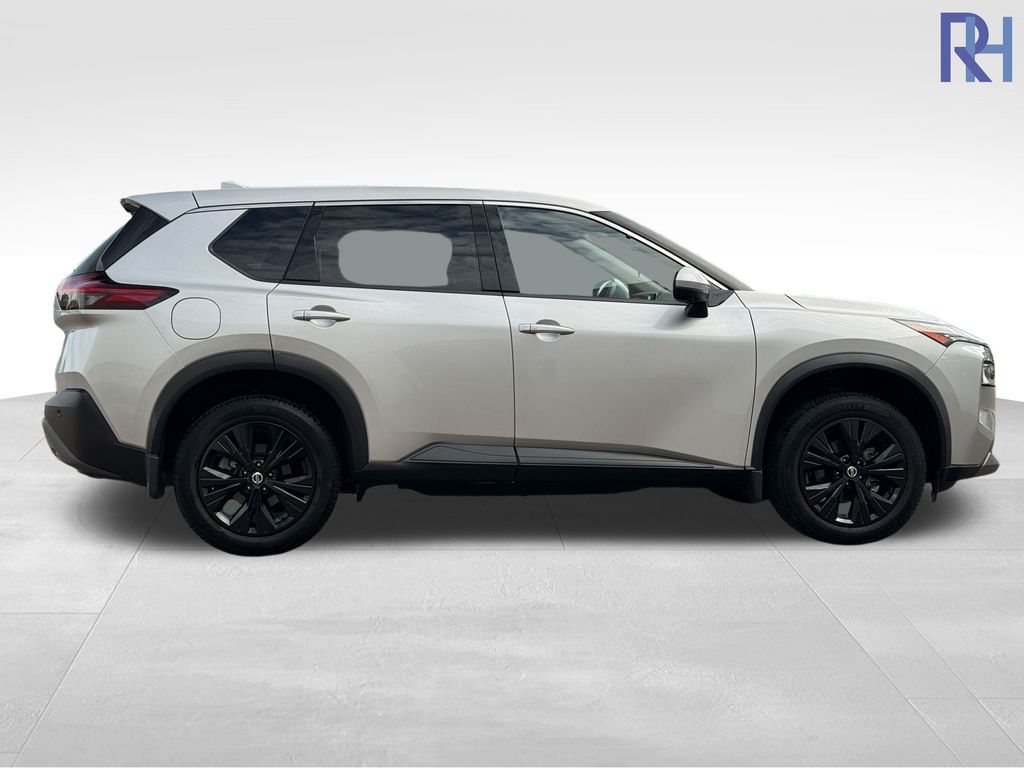 Used 2021 Nissan Rogue SV with VIN JN8AT3BB0MW215641 for sale in Coon Rapids, Minnesota