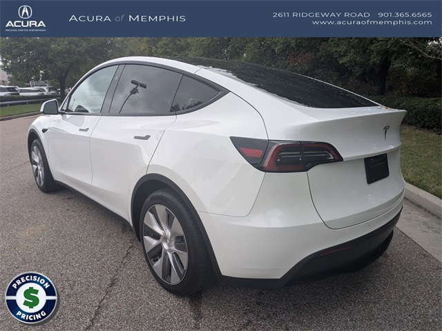 2024 Tesla Model Y Standard Range photo 3