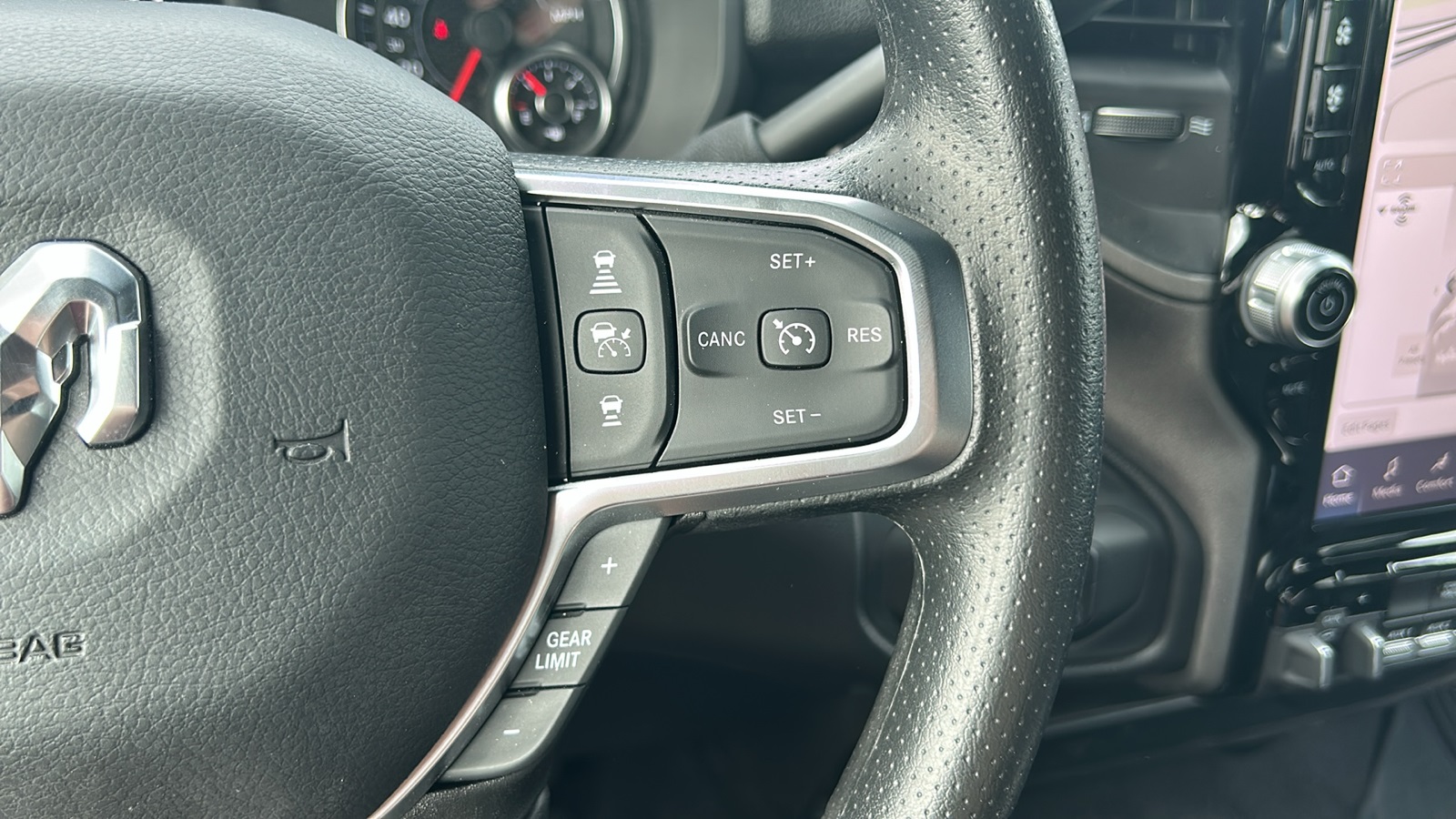 2025 Ram 2500 Tradesman photo 25