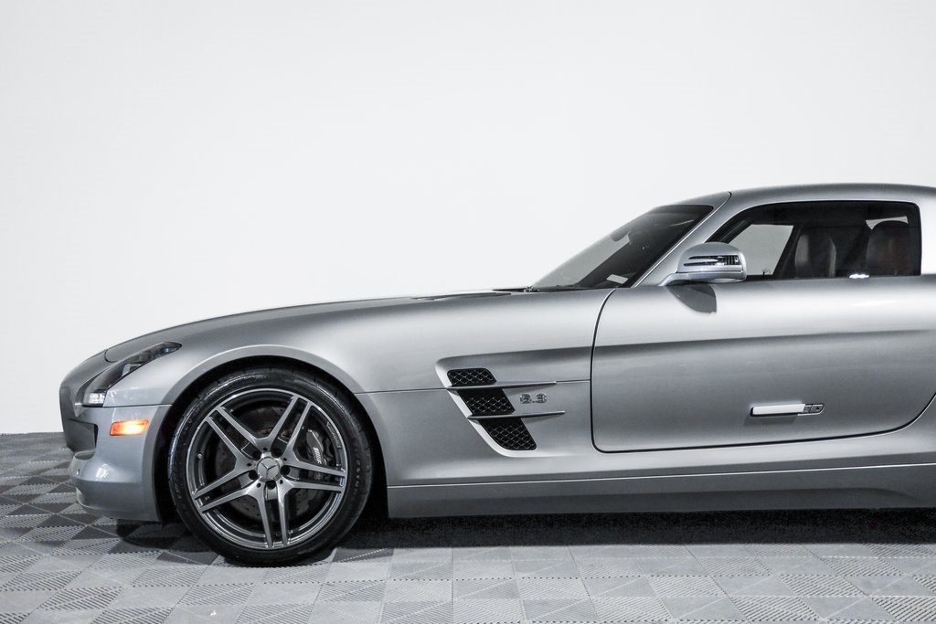 2011 Mercedes Benz SLS AMG photo 18