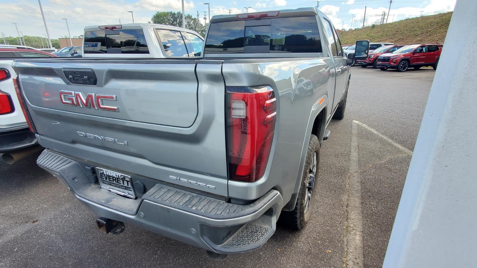 2024 Gmc Sierra 2500 HD Denali photo 9
