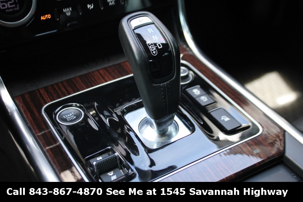 2020 Jaguar XE S photo 29