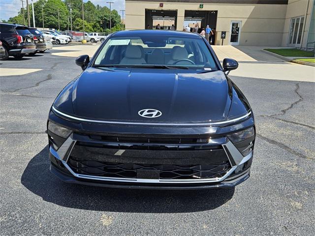 2025 Hyundai Sonata SE photo 2