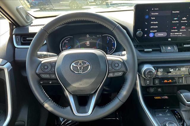 2025 Toyota RAV4 Hybrid XLE Premium photo 5