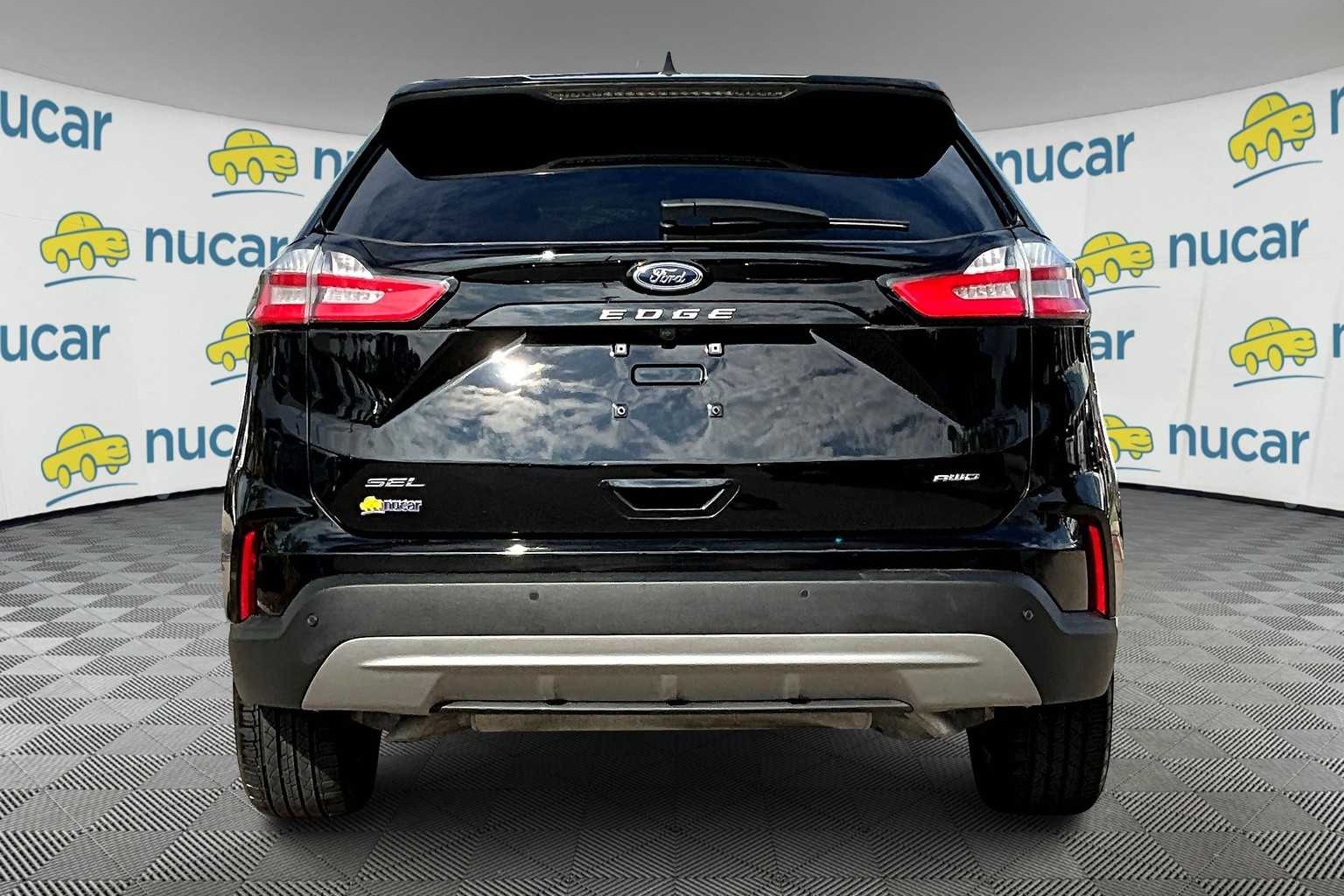 2023 Ford Edge SEL photo 4