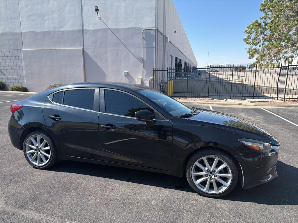 2017 Mazda Mazda3 Touring photo 4