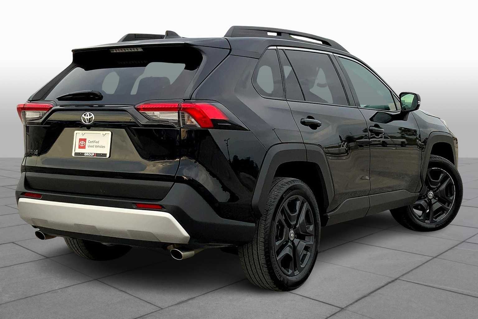 2024 Toyota RAV4 Adventure photo 9