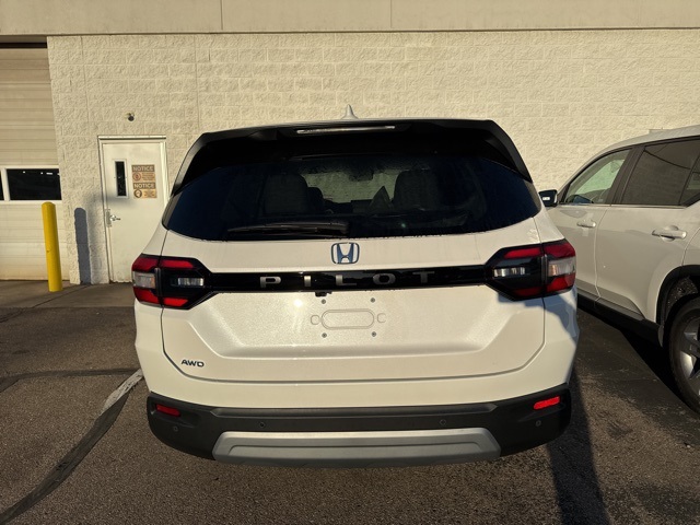 2025 Honda Pilot EX-L photo 5