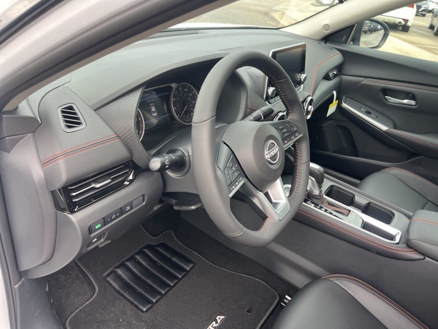 2025 Nissan Sentra SR Midnight Edition photo 8