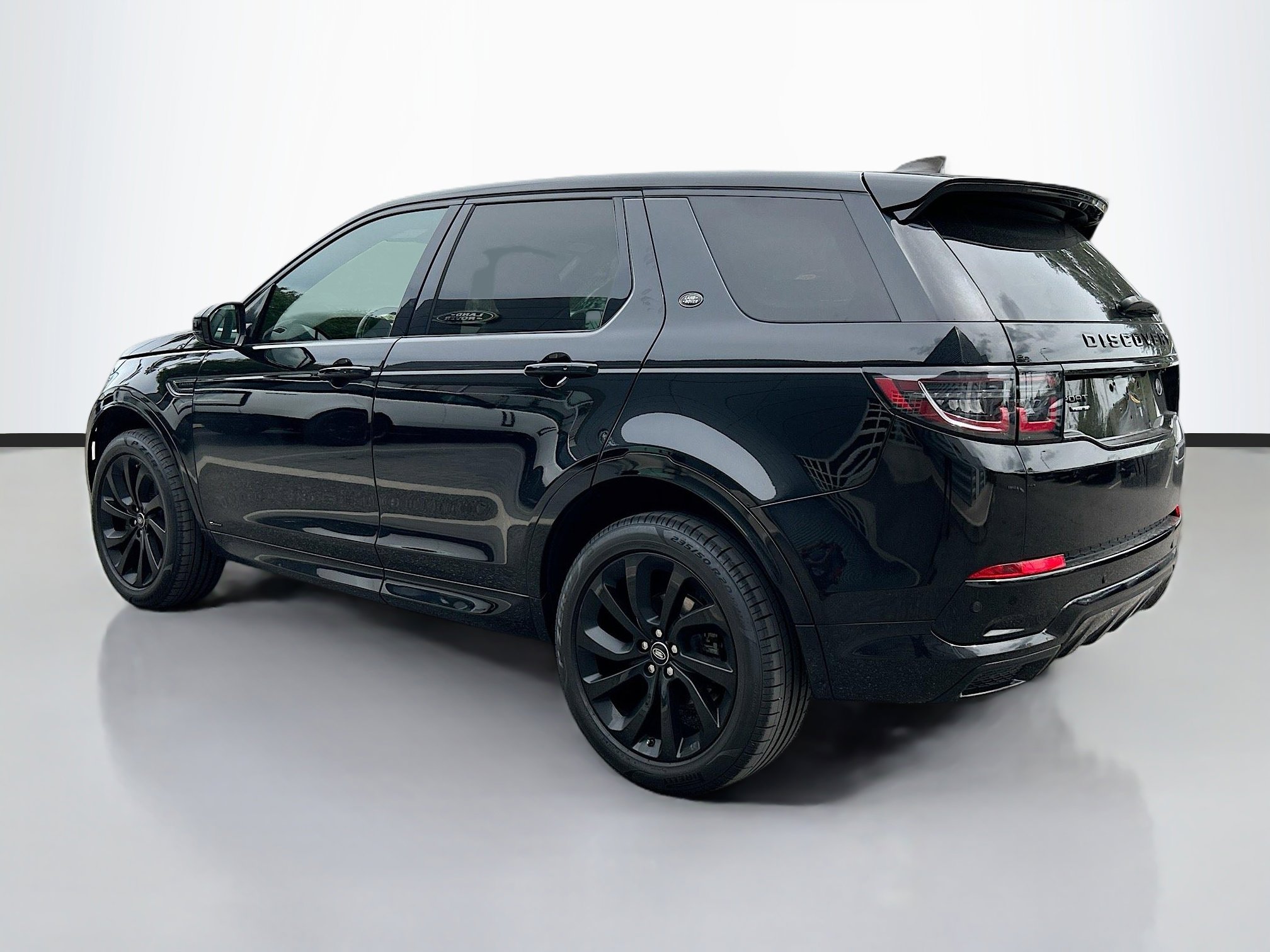 2020 Land Rover Discovery Sport SE R-Dynamic photo 3