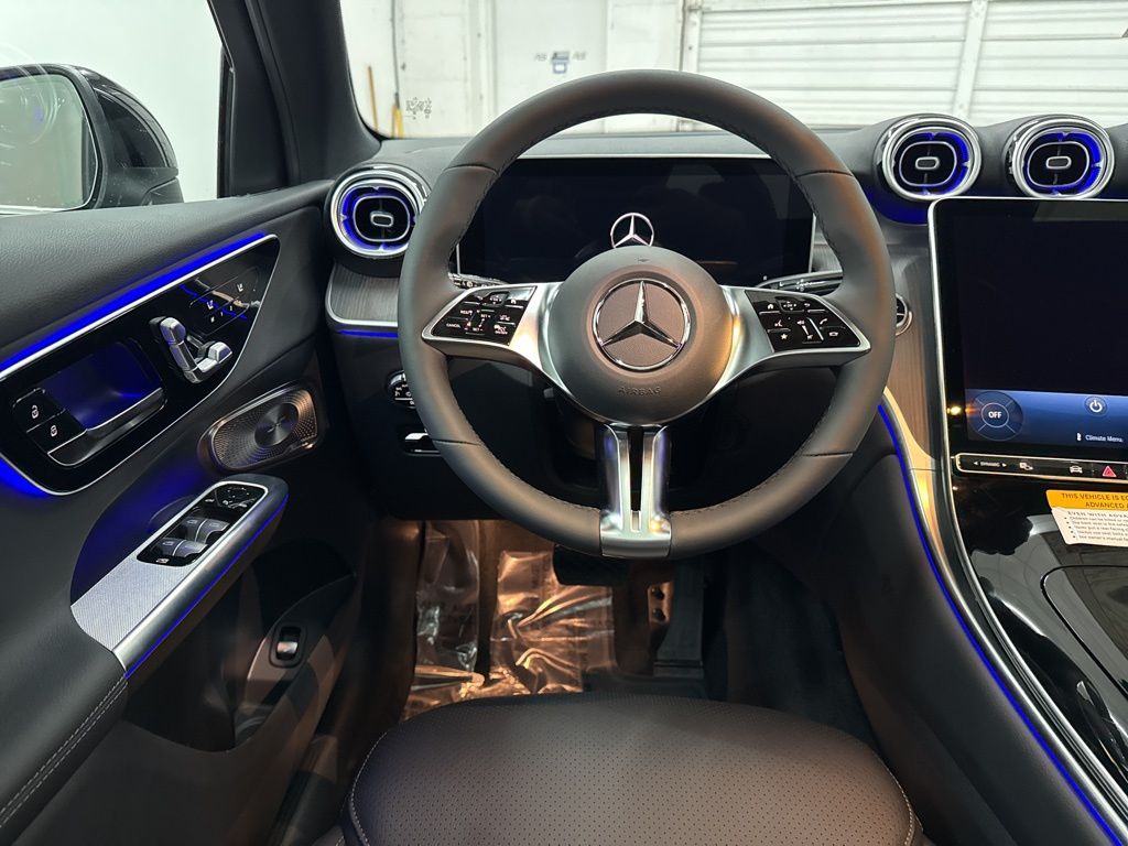 2026 Mercedes Benz GLC 300 photo 18