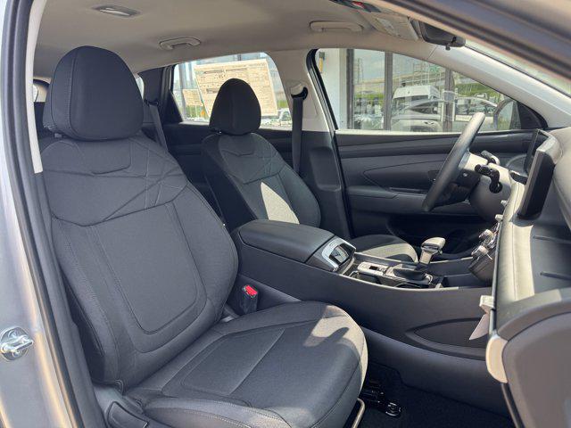2025 Hyundai Tucson SE photo 22