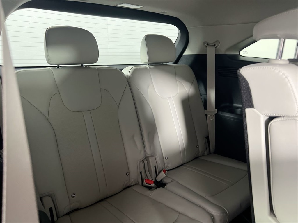 2025 Kia Sorento S photo 24