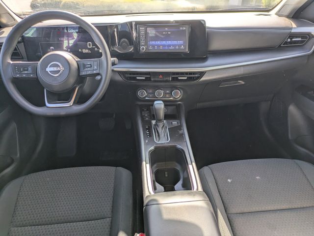 2025 Nissan Kicks S photo 11