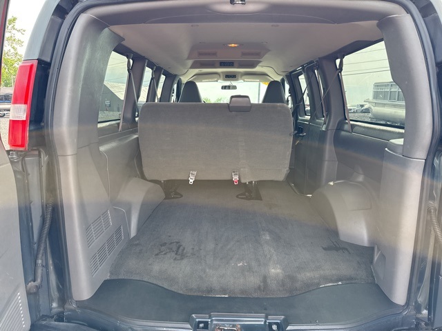 2017 Chevrolet Express Passenger 2500 LS photo 21