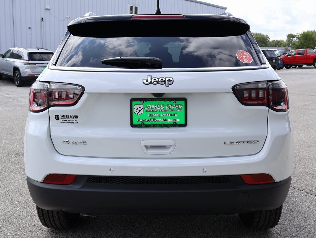 2026 Jeep Compass Limited photo 3