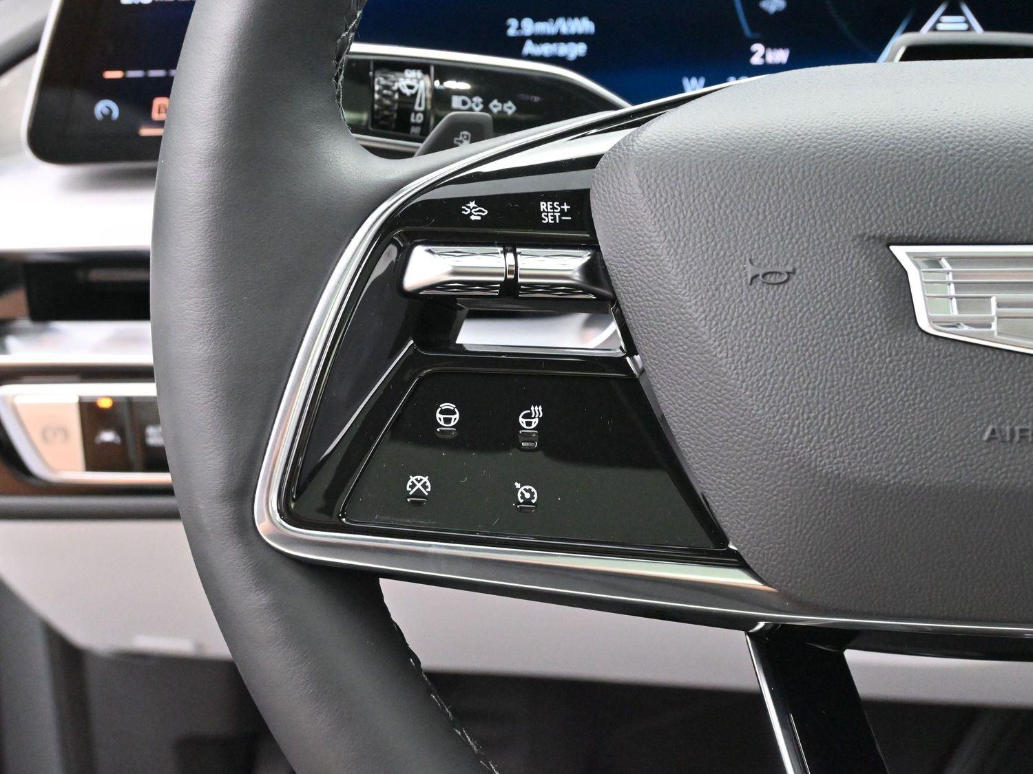 2024 Cadillac Lyriq Luxury photo 17