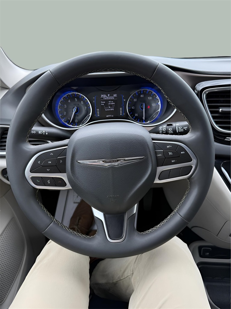 2023 Chrysler Voyager LX photo 23