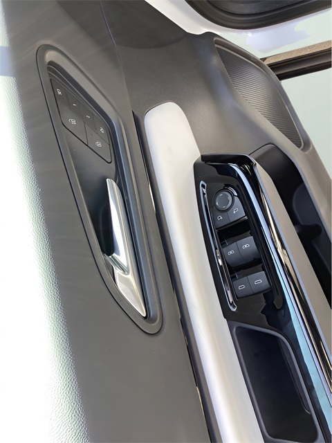 2024 Honda Prologue Touring photo 18