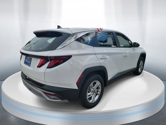 2025 Hyundai Tucson SE photo 3