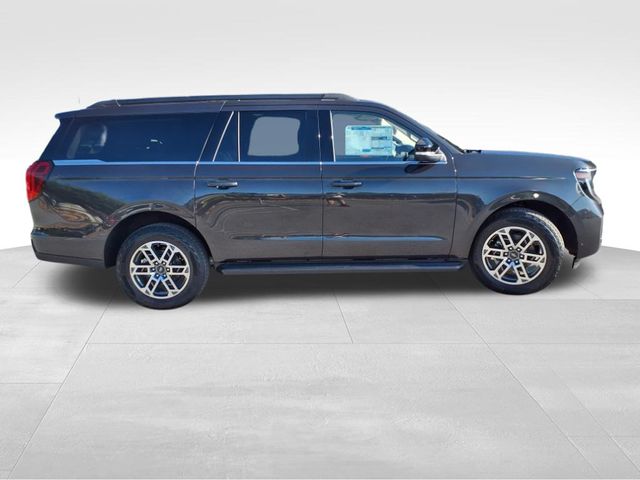 2025 Ford Expedition MAX photo 8