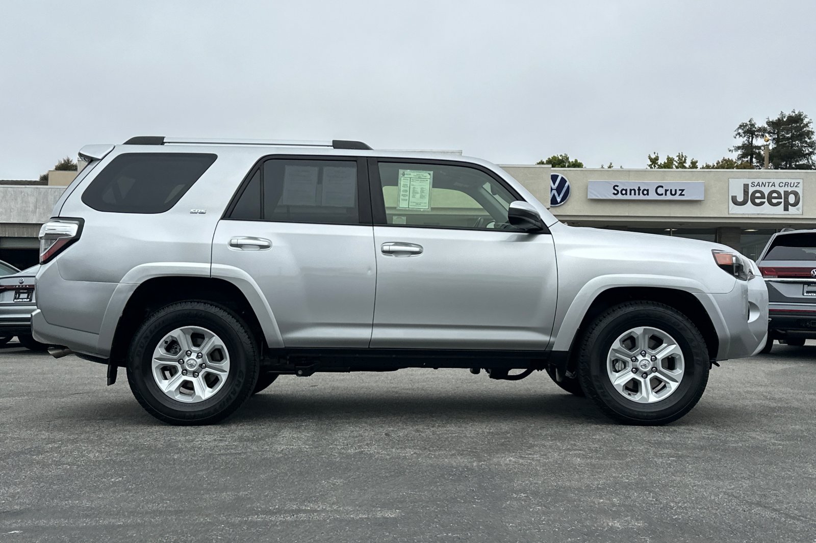 2023 Toyota 4Runner SR5 photo 3
