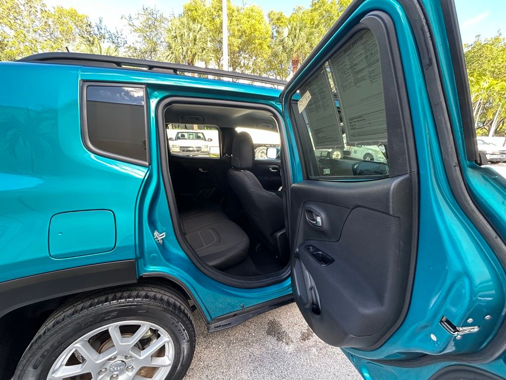 2021 Jeep Renegade Latitude photo 35